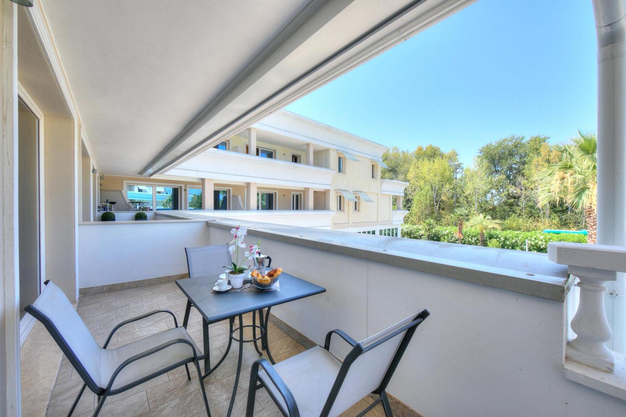 Rivoltella Apt With Pool 600M From Lake - Happy Rentals Desenzano del Garda Exterior foto